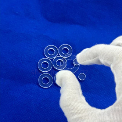 Özel ultra ince açık Kuvars cam plaka Çeşitli Boyutlar yuvarlak Kesme Kuvars plakası delinen optik plaka