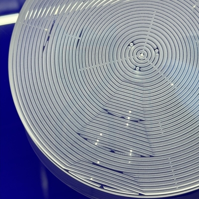 Fabrika Özel Yüksek Hassasiyetli Slotted Quartz Yaprakları Borma Erimiş Quartz Şeffaf Poliş